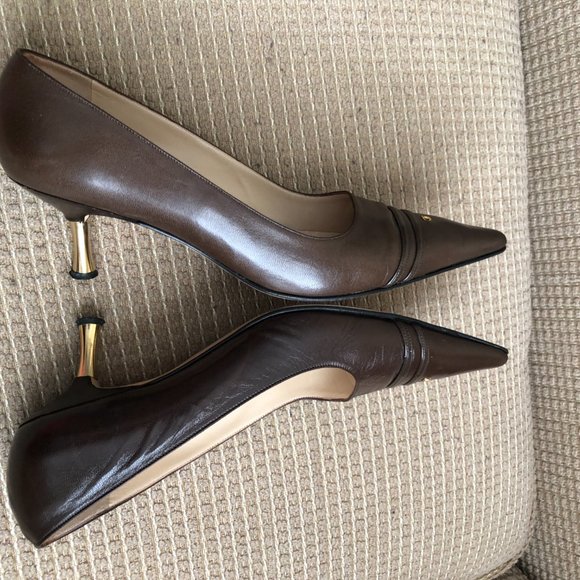 Chanel Women's Dark Brown Classic Pumps . - Picture 9 of 15